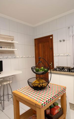 Casa à venda com 150m², 3 quartos e 3 vagas Casa à venda com 150m², 3 quartos e 3 vagasCozinha