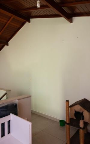 Casa à venda com 150m², 3 quartos e 3 vagas Casa à venda com 150m², 3 quartos e 3 vagasSótão