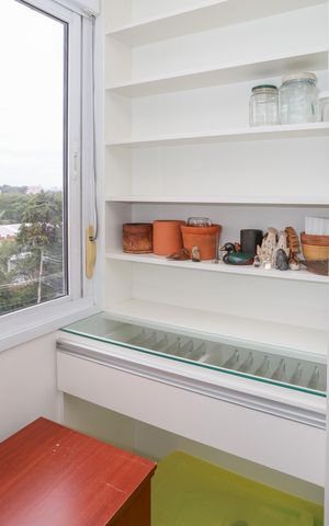 Apartamento à venda com 76m², 2 quartos e 2 vagas Apartamento à venda com 76m², 2 quartos e 2 vagasCloset
