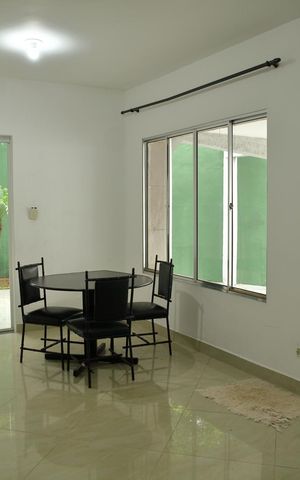 Casa à venda com 210m², 3 quartos e 2 vagasSala