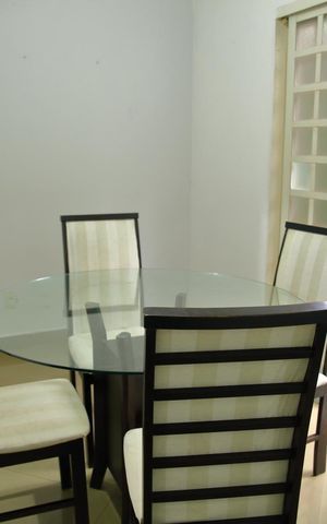 Casa à venda com 210m², 3 quartos e 2 vagasCopa