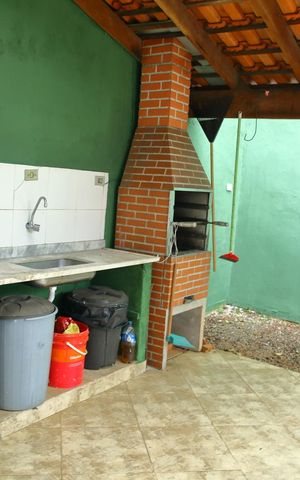Casa à venda com 210m², 3 quartos e 2 vagasQuintal
