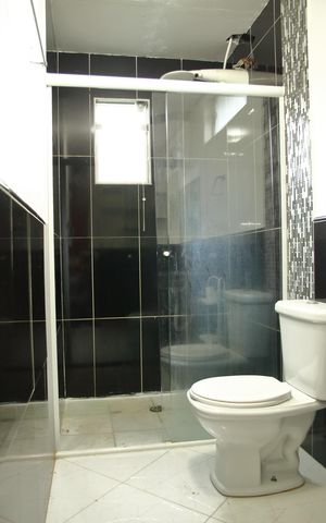 Casa à venda com 210m², 3 quartos e 2 vagasBanheiro Suíte 1