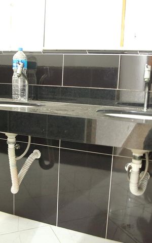 Casa à venda com 210m², 3 quartos e 2 vagasBanheiro Suíte 1