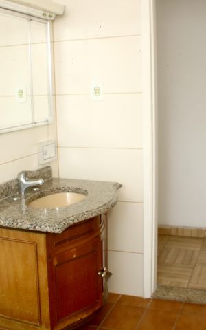 Casa para alugar com 320m², 2 quartos e 3 vagasBanheiro 2