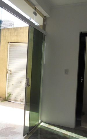 Casa à venda com 213m², 3 quartos e 1 vagaÁrea de Serviço