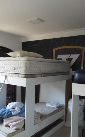 Casa à venda com 213m², 3 quartos e 1 vagaQuarto 1
