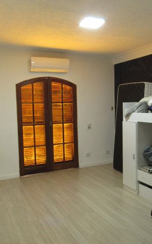Casa à venda com 213m², 3 quartos e 1 vagaSuíte