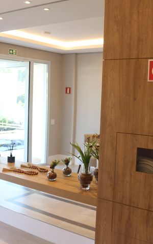Apartamento à venda com 85m², 2 quartos e 3 vagasHall social