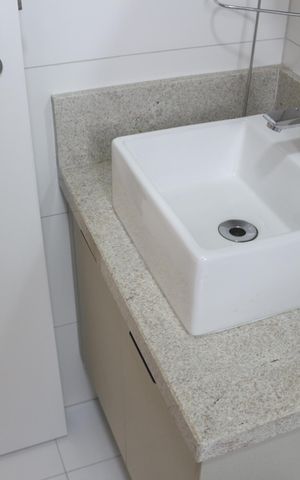 Apartamento à venda com 85m², 2 quartos e 3 vagasBanheiro da Suíte 1