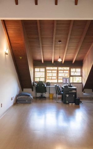 Casa à venda com 230m², 3 quartos e 4 vagasSala 2