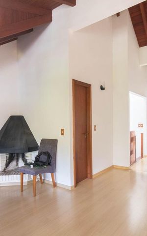 Casa à venda com 230m², 3 quartos e 4 vagasSala 2