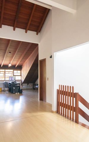 Casa à venda com 230m², 3 quartos e 4 vagasSala 2