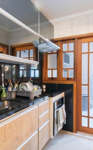 Casa à venda com 230m², 3 quartos e 4 vagasCozinha e Área de Serviço