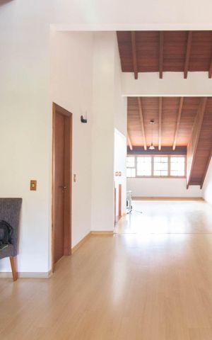 Casa à venda com 230m², 3 quartos e 4 vagasSala 2