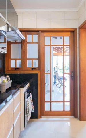 Casa à venda com 230m², 3 quartos e 4 vagasCozinha e Área de Serviço