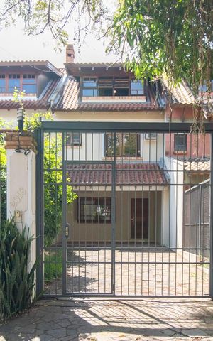 Casa à venda com 230m², 3 quartos e 4 vagasFachada