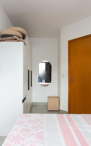 Apartamento à venda com 52m², 2 quartos e 2 vagas Apartamento à venda com 52m², 2 quartos e 2 vagasQuarto 2