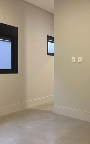 Casa de condomínio para alugar com 297m², 3 quartos e 2 vagas Casa de condomínio para alugar com 297m², 3 quartos e 2 vagasSuíte 3