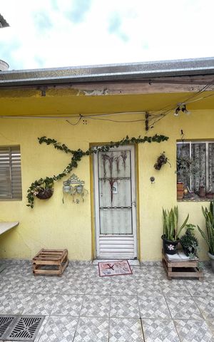 Casa à venda com 250m², 2 quartos e 3 vagas Casa à venda com 250m², 2 quartos e 3 vagasQuintal