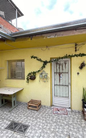 Casa à venda com 250m², 2 quartos e 3 vagas Casa à venda com 250m², 2 quartos e 3 vagasQuintal