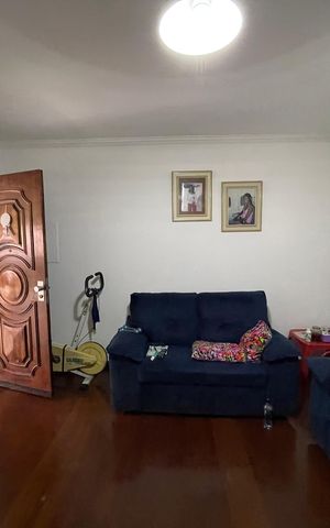 Casa à venda com 250m², 2 quartos e 3 vagas Casa à venda com 250m², 2 quartos e 3 vagasSala