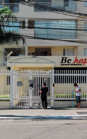 Apartamento para alugar com 74m², 3 quartos e 1 vagaFachada