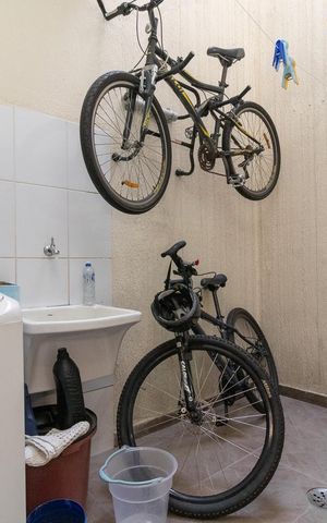 Casa de condomínio à venda com 53m², 3 quartos e 1 vagaÁrea de Serviço