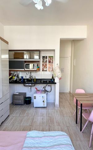 Apartamento à venda com 27m², 1 quarto e sem vaga Apartamento à venda com 27m², 1 quarto e sem vagaSala/Quarto