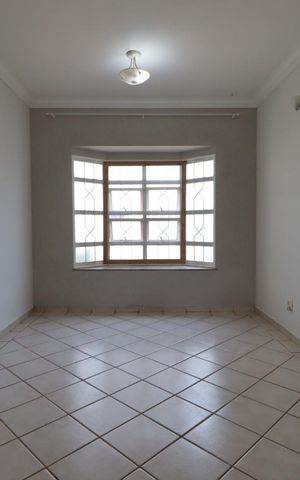 Casa para alugar com 450m², 4 quartos e 4 vagasSala