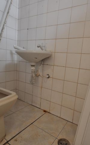 Casa para alugar com 200m², 3 quartos e 2 vagasBanheiro de Serviço