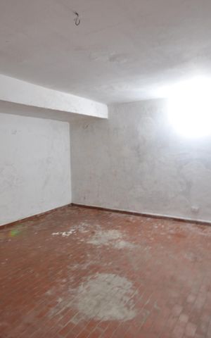 Casa para alugar com 200m², 3 quartos e 2 vagasPorão