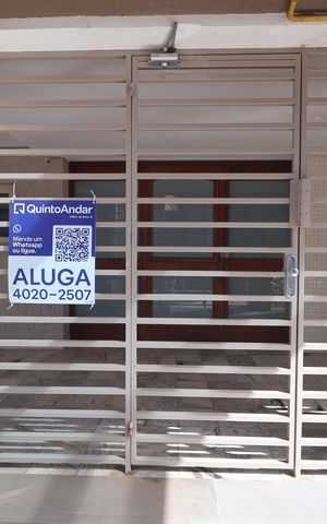Apartamento à venda com 360m², 4 quartos e 2 vagasFachada - Placa