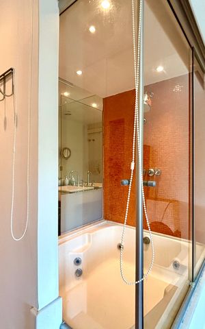 Apartamento para alugar com 180m², 2 quartos e 2 vagas Apartamento para alugar com 180m², 2 quartos e 2 vagasSuite