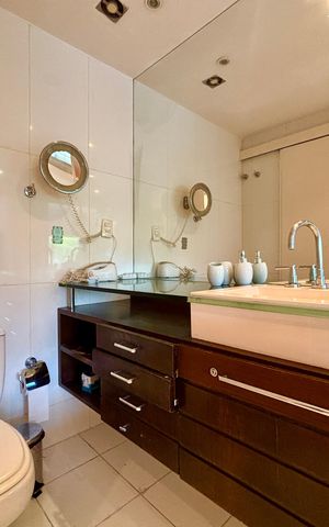 Apartamento para alugar com 180m², 2 quartos e 2 vagas Apartamento para alugar com 180m², 2 quartos e 2 vagasSuite
