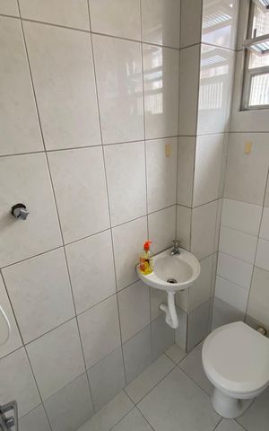 Apartamento à venda com 93m², 3 quartos e 1 vaga Apartamento à venda com 93m², 3 quartos e 1 vagaBanheiro de serviço