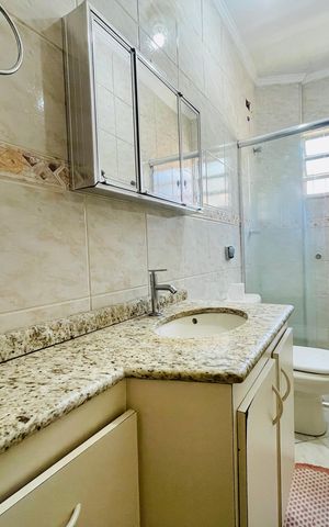 Apartamento à venda com 52m², 2 quartos e 1 vaga Apartamento à venda com 52m², 2 quartos e 1 vagaBanheiro