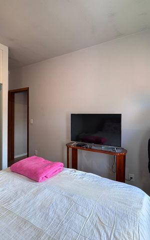Casa à venda com 100m², 2 quartos e 2 vagas Casa à venda com 100m², 2 quartos e 2 vagasQuarto 1 Closet