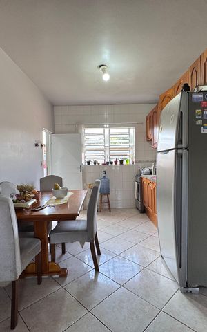 Casa à venda com 100m², 2 quartos e 2 vagas Casa à venda com 100m², 2 quartos e 2 vagasCozinha