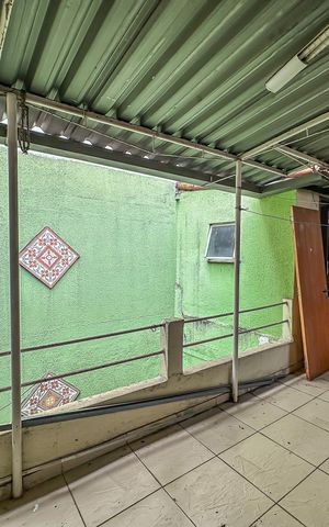 Casa à venda com 280m², 4 quartos e 2 vagas Casa à venda com 280m², 4 quartos e 2 vagasÁrea comum