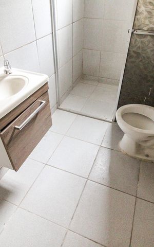 Casa à venda com 121m², 2 quartos e 1 vaga Casa à venda com 121m², 2 quartos e 1 vagaBanheiro Social