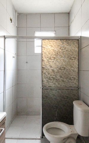 Casa à venda com 121m², 2 quartos e 1 vaga Casa à venda com 121m², 2 quartos e 1 vagaBanheiro Social