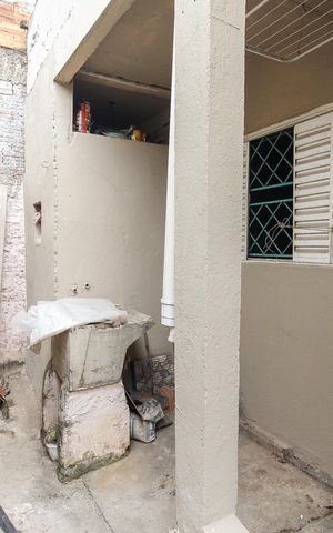 Casa à venda com 121m², 2 quartos e 1 vaga Casa à venda com 121m², 2 quartos e 1 vagaÁrea de Serviço
