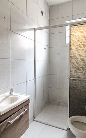 Casa à venda com 121m², 2 quartos e 1 vaga Casa à venda com 121m², 2 quartos e 1 vagaBanheiro Social