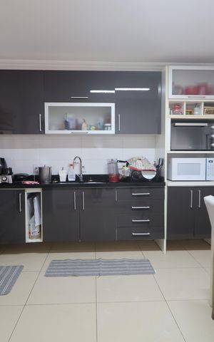 Casa à venda com 355m², 5 quartos e 4 vagasCozinha - Armários