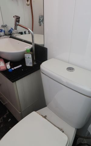 Casa à venda com 355m², 5 quartos e 4 vagasBanheiro - Casa 2