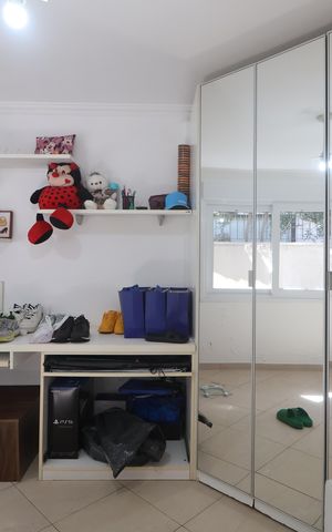 Casa à venda com 355m², 5 quartos e 4 vagasQuarto 1