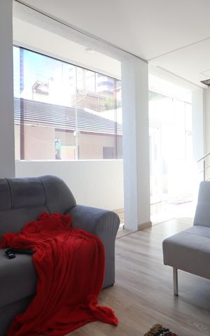 Casa à venda com 355m², 5 quartos e 4 vagasSala- casa 2