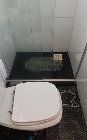 Casa à venda com 355m², 5 quartos e 4 vagasBanheiro - Casa 2