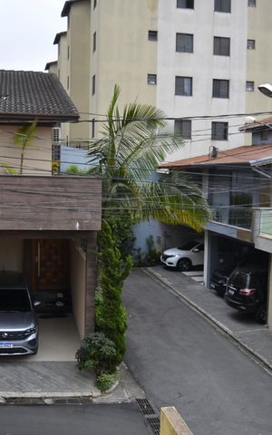 Casa de condomínio à venda com 105m², 3 quartos e 2 vagasVista Quarto 1